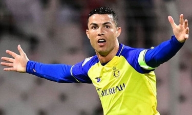 Historic moment': Saudis flock to buy Ronaldo shirts after Al Nassr deal