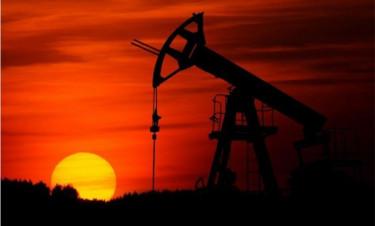 Oil prices drop, notching weekly loss